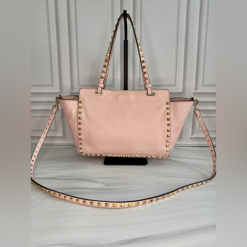 Valentino Garavani Rockstud Blush Pink 2-Way Tote Crossbody Bag With Gold Studs - Picture 3 of 7